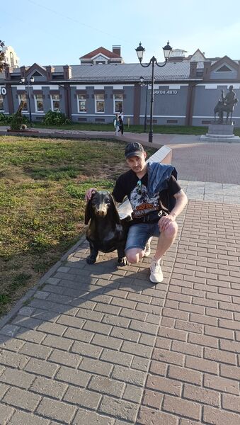  ,   Anatolyi, 37 ,   c 