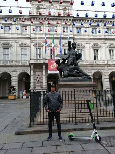  ,   Housni, 42 ,   ,   , c 