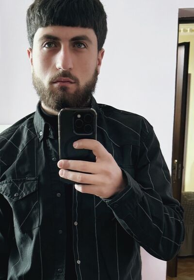  ,   Ash, 21 ,   ,   