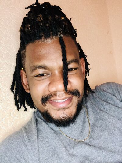  ,   Khalifa, 32 ,   ,   