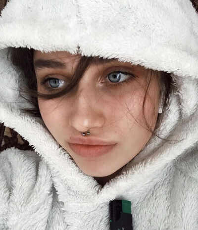  ,   Irisha, 22 ,   ,   , c , 