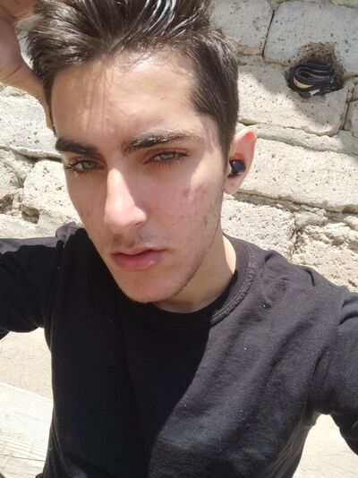  ,   Erik, 22 ,   ,   