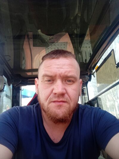  ,   Nikolay, 32 ,   ,   