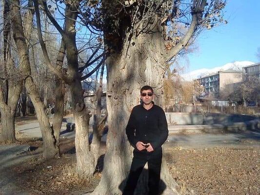  ,   Arman, 37 ,   ,   , c , 
