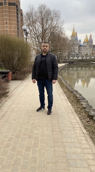  ,   Alex, 39 ,   ,   
