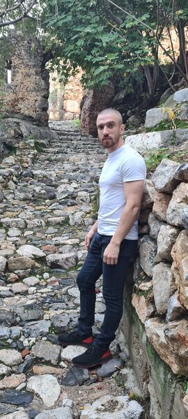  ,   Nicolae, 33 ,   ,   