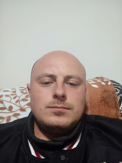  ,   Vic, 32 ,   ,   