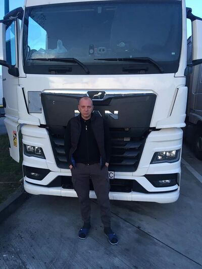  ,   Ruslan, 45 ,     