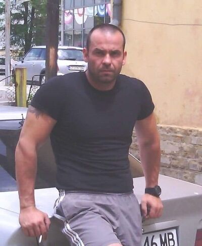  Stade,   , 49 ,   ,   , c , 