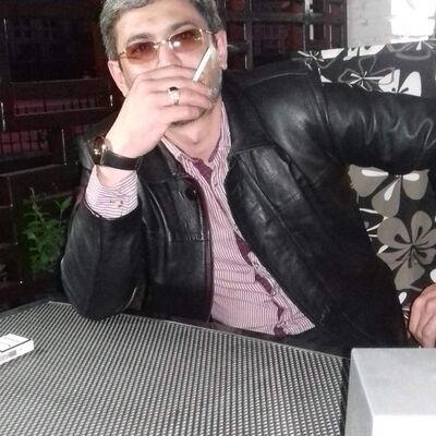  ,   Rufin, 42 ,  