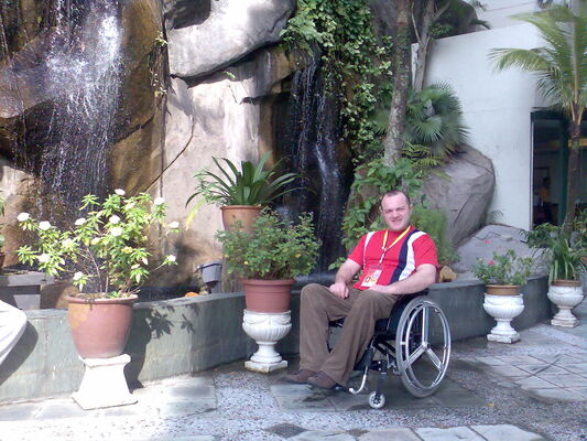  ,   Loma, 39 ,   