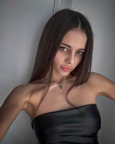 Знакомства Москва, фото девушки Анна, 19 лет, познакомится для флирта, любви и романтики