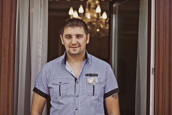  ,   Oleg, 41 ,   