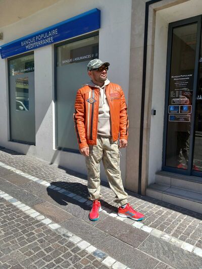  Vallauris,   , 38 ,   ,   