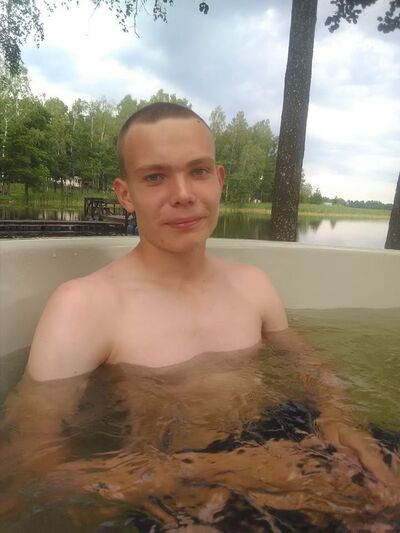  ,   Tomas, 27 ,   ,   , c 