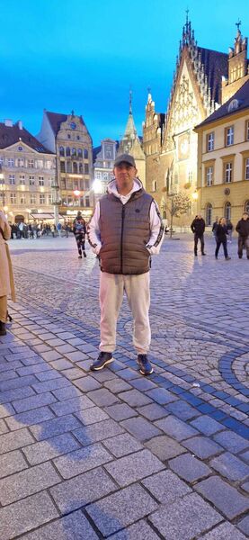  ,   Vahram, 48 ,     , c , 