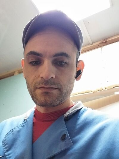  ,   Artur, 39 ,   ,   