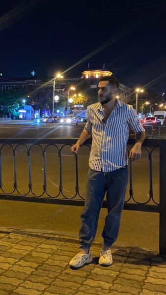  ,   Razmik, 34 ,   ,   