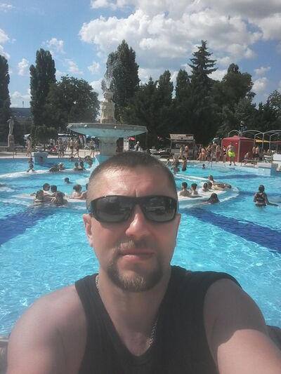  ,   Nik san, 45 ,   ,   