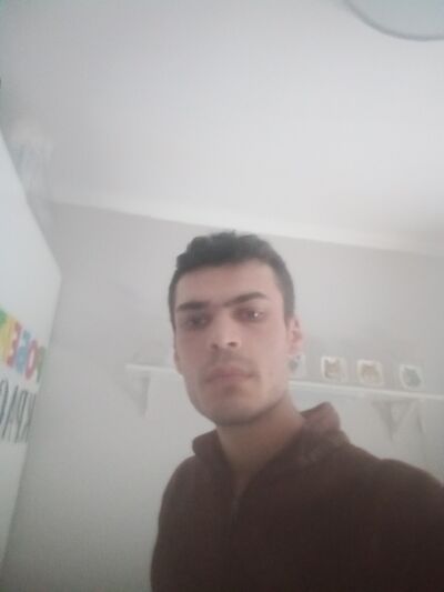  ,   Robert, 28 ,   ,   