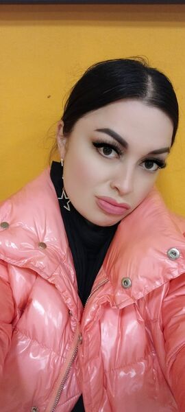  -,   Regina, 33 ,     , c 