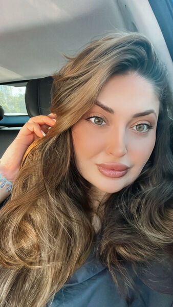  ,   Alina, 27 ,  