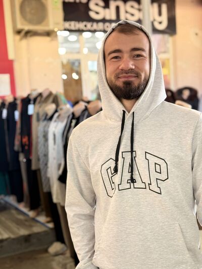  ,   Aziz, 27 ,   ,   