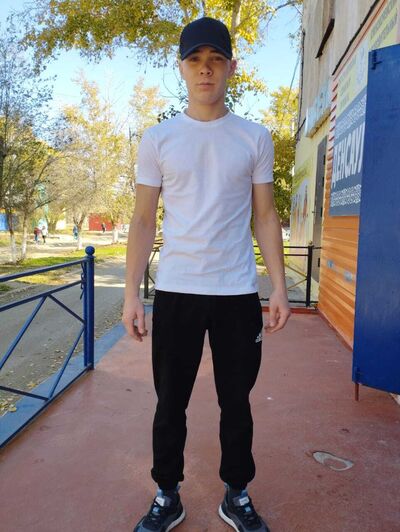  ,   Nurihan, 20 ,   ,   
