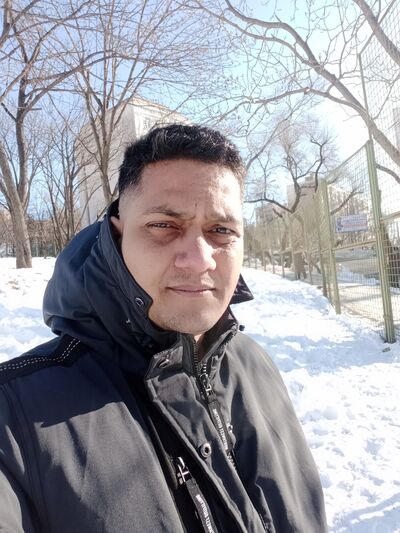  ,   Akshay, 42 ,   ,   