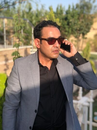  New York City,   Alireza, 45 ,   ,   