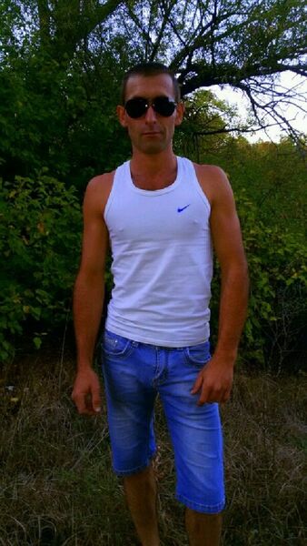  ,   Alex, 42 ,   