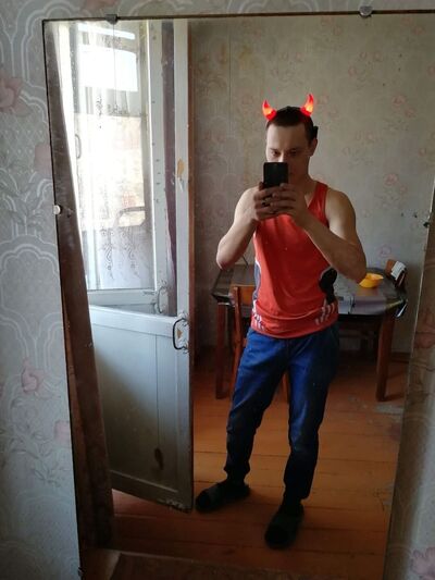 ,   Alex, 31 ,   c , 