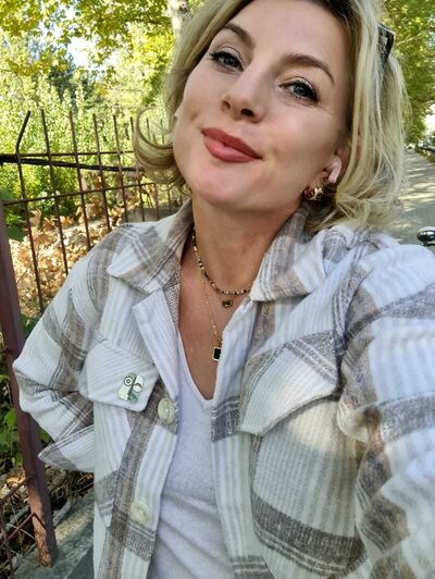  ,   Laly, 45 ,   c 
