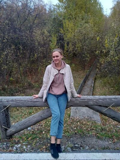  ,   Yana, 26 ,   ,   