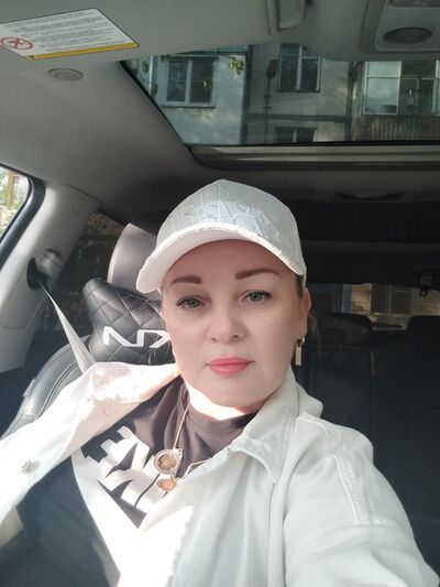  ,   Yulia, 46 ,   c 