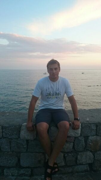  ,   Alex, 37 ,   