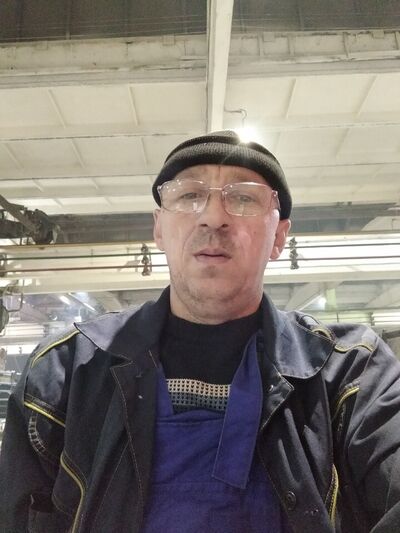  ,   Yury, 51 ,   ,   , c 