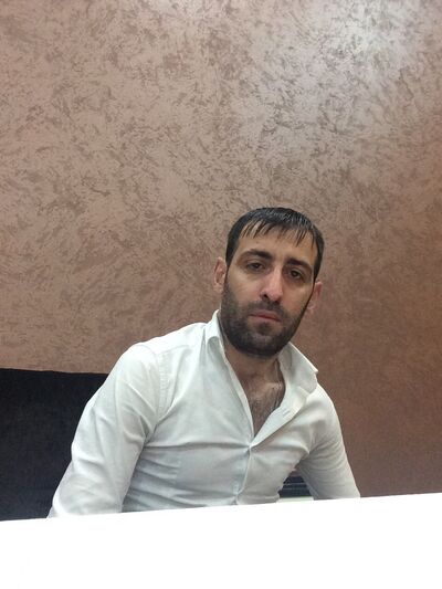  ,   Dronqo, 44 ,   