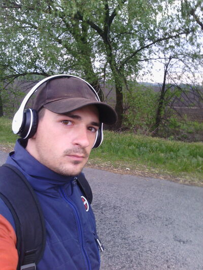  ,   Yan, 33 ,   