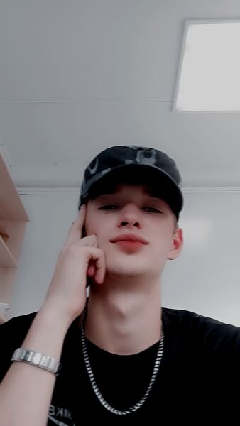  ,   Vlad, 20 ,   ,   