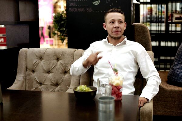  ,   Ruslan, 33 ,   ,   , c 