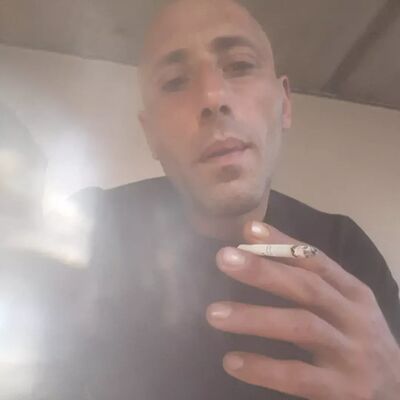  ,   Armen, 36 ,   ,   