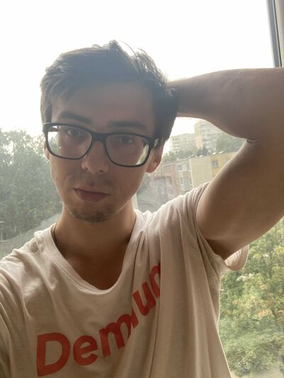  ,   Anton, 38 ,   ,   