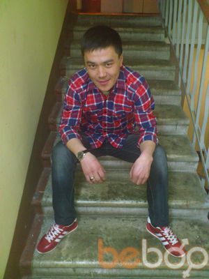  ,   Lalo, 36 ,  