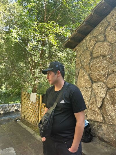  ,   Artyom, 20 ,   ,   