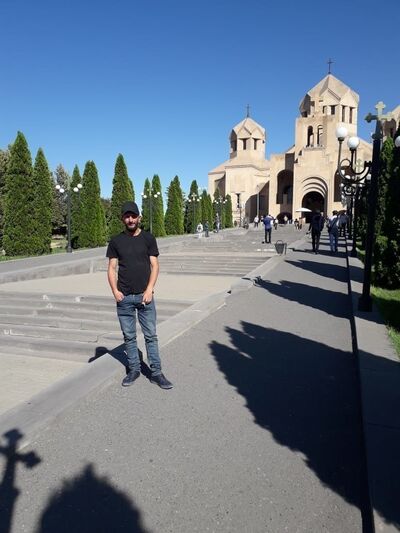  -,   Hovhannes, 35 ,   ,   , c 