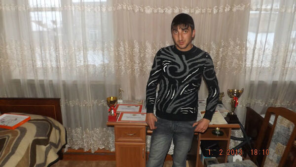  ,   Arman, 38 ,   ,   , c 