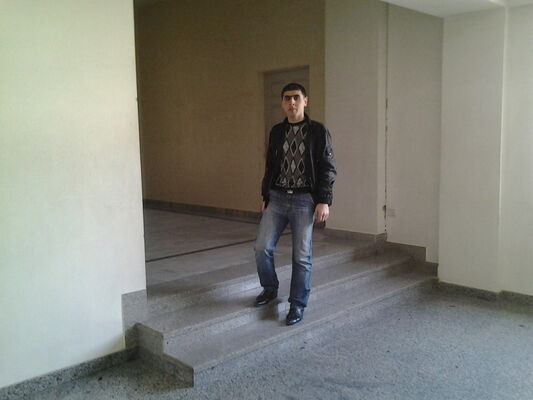  ,   Hrach, 35 ,   ,   , c 