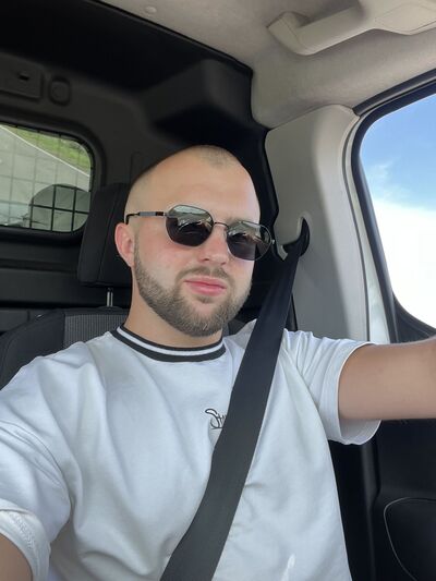  ,   Vitalii, 25 ,   ,   