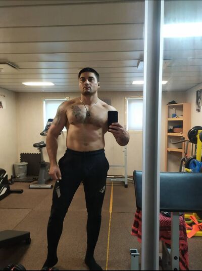  ,   Victor, 37 ,   ,   